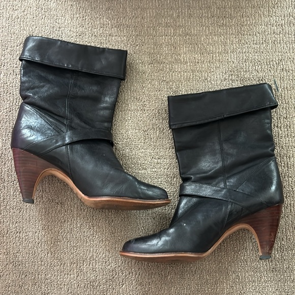 Vintage Black and Brown Heeled Boots with Leather Finish - Picture 3 of 6